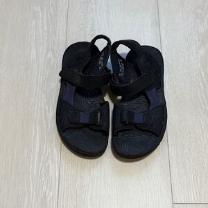 3/$10 GreatLand Black and Purple Sandals